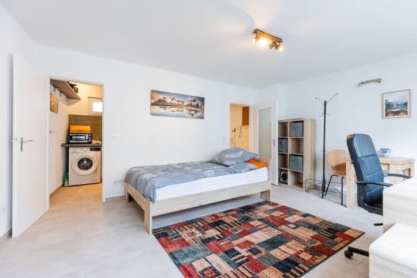 Prenájom bytu 1-izbový 40 m², Brückenstraße 17, Frankfurt, Hesensko Prenájom bytu 1-izbový 40 m², Brückenstraße 17, Frankfurt, Hesensko