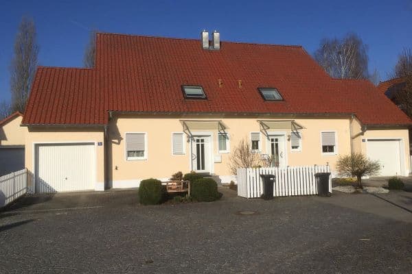 Prenájom domu 145 m², pozemek 264 m², Am Fohlenhof 26a, Geisenfeld, Bavorsko Prenájom domu 145 m², pozemek 264 m², Am Fohlenhof 26a, Geisenfeld, Bavorsko