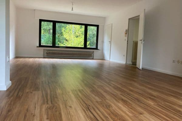 Prenájom bytu 1-izbový 70 m², Köln Prenájom bytu 1-izbový 70 m², Köln