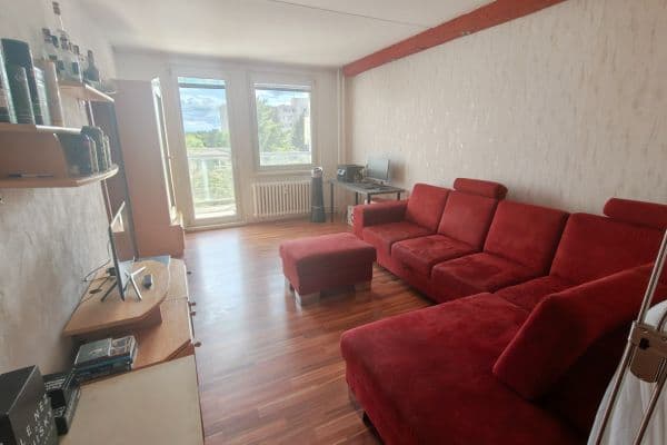 Predaj bytu 3-izbový 67 m², Krynická, Praha Predaj bytu 3-izbový 67 m², Krynická, Praha
