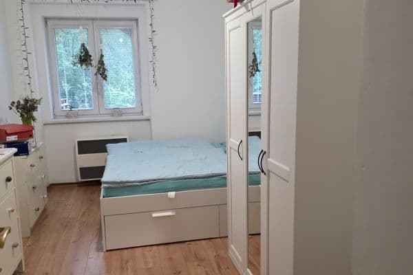 Prenájom bytu 2-izbový 52 m², Zelinářská, Praha Prenájom bytu 2-izbový 52 m², Zelinářská, Praha