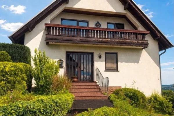 Predaj domu 161 m², pozemek 669 m², Ringstraße 83, Weitersburg Predaj domu 161 m², pozemek 669 m², Ringstraße 83, Weitersburg