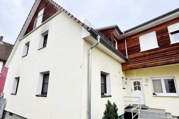 Predaj domu 169 m², pozemek 485 m², Kelterstraße 20, Walzbachtal Predaj domu 169 m², pozemek 485 m², Kelterstraße 20, Walzbachtal