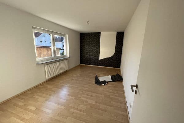 Prenájom bytu 2-izbový 82 m², Mühlhausener Str. 49, Östringen Prenájom bytu 2-izbový 82 m², Mühlhausener Str. 49, Östringen