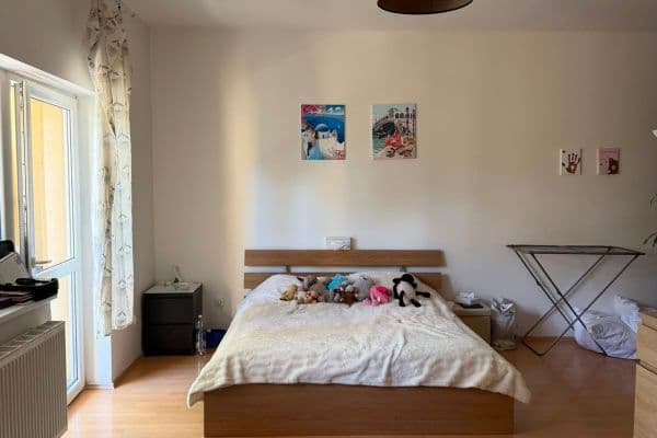 Prenájom bytu 2-izbový 67 m², Vysočanská, Praha Prenájom bytu 2-izbový 67 m², Vysočanská, Praha