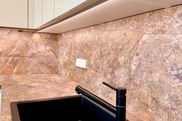 Prenájom bytu 3-izbový 90 m², Pod Harfou, Praha Prenájom bytu 3-izbový 90 m², Pod Harfou, Praha