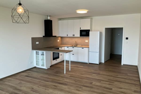 Prenájom bytu 1-izbový 45 m², Okružní, Jihlava, Kraj Vysočina Prenájom bytu 1-izbový 45 m², Okružní, Jihlava, Kraj Vysočina