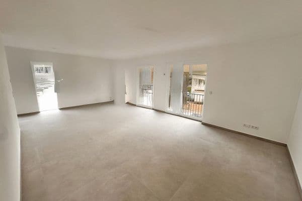Prenájom bytu 4-izbový 127 m², Maintal Prenájom bytu 4-izbový 127 m², Maintal