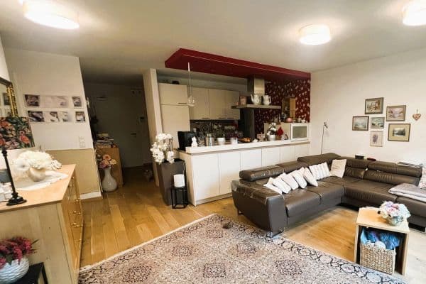 Predaj bytu 3-izbový 86 m², Uhlandstraße 10, Kriftel Predaj bytu 3-izbový 86 m², Uhlandstraße 10, Kriftel
