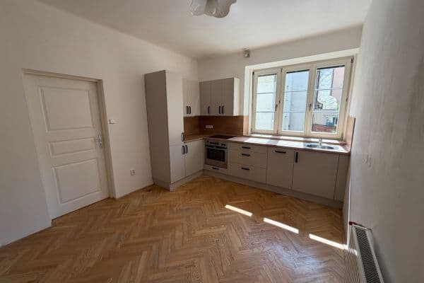 Prenájom bytu 2-izbový 52 m², Aksamitova, Olomouc, Olomoucký kraj Prenájom bytu 2-izbový 52 m², Aksamitova, Olomouc, Olomoucký kraj