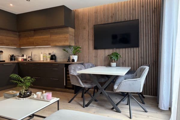 Prenájom bytu 2-izbový 67 m², U Sportovní školy, Pardubice Prenájom bytu 2-izbový 67 m², U Sportovní školy, Pardubice