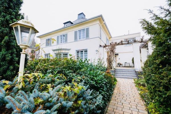 Prenájom bytu 5-izbový 140 m², Weberstraße 10, Bad Homburg vor der Höhe, Hesensko Prenájom bytu 5-izbový 140 m², Weberstraße 10, Bad Homburg vor der Höhe, Hesensko