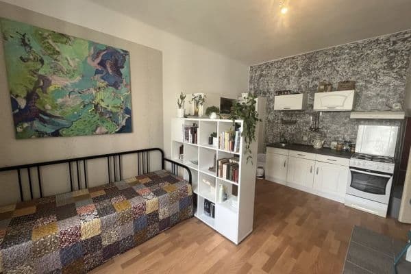 Prenájom bytu Garsoniéra 27 m², Oblouková, Praha Prenájom bytu Garsoniéra 27 m², Oblouková, Praha
