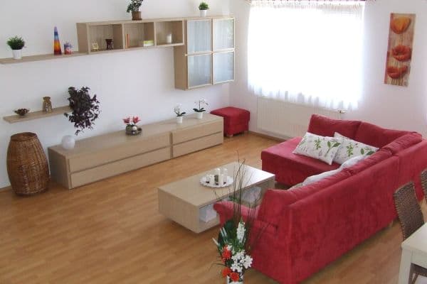Prenájom bytu 2-izbový 74 m², Dalmatská, Úvaly Prenájom bytu 2-izbový 74 m², Dalmatská, Úvaly