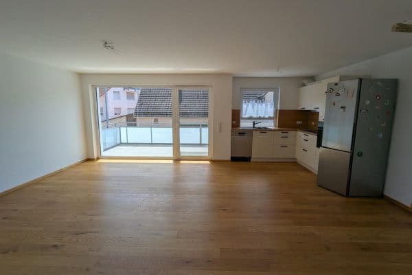 Prenájom bytu 4-izbový 108 m², Deutschland Prenájom bytu 4-izbový 108 m², Deutschland