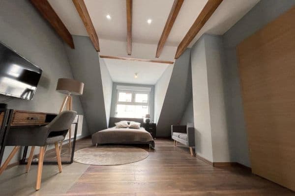 Prenájom bytu 1-izbový 30 m², Schwanheimer Str. 66a, Frankfurt Prenájom bytu 1-izbový 30 m², Schwanheimer Str. 66a, Frankfurt