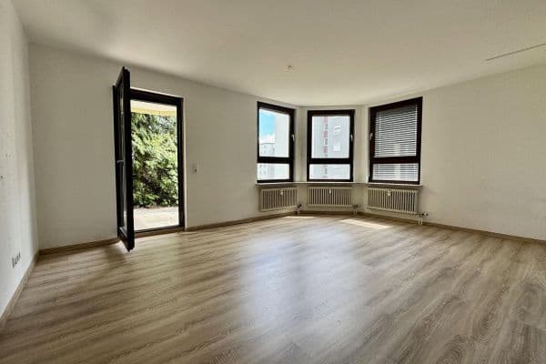 Prenájom bytu 2-izbový 57 m², Johannes-Eisenlohr-Straße 126, Reutlingen Prenájom bytu 2-izbový 57 m², Johannes-Eisenlohr-Straße 126, Reutlingen