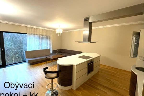 Predaj bytu 3-izbový 88 m², Pražská silnice, Karlovy Vary, Karlovarský kraj Predaj bytu 3-izbový 88 m², Pražská silnice, Karlovy Vary, Karlovarský kraj