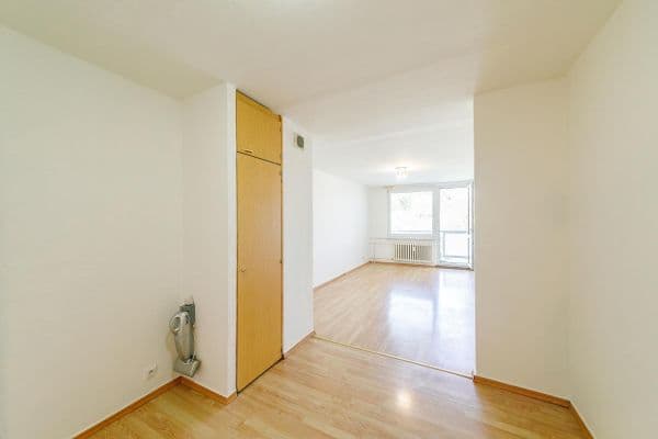 Predaj bytu 2-izbový 58 m², Proutěná, Praha Predaj bytu 2-izbový 58 m², Proutěná, Praha