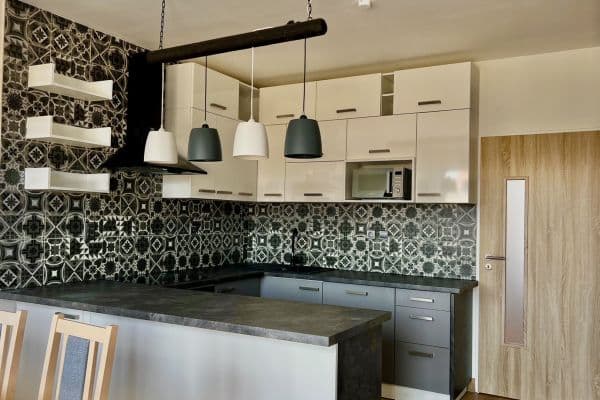 Prenájom bytu 4-izbový 125 m², Prenájom bytu 4-izbový 125 m²,