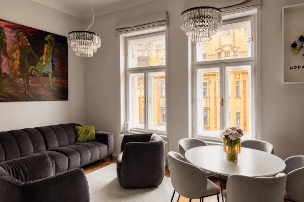 Prenájom bytu 4-izbový 115 m², Dukelských hrdinů, Praha Prenájom bytu 4-izbový 115 m², Dukelských hrdinů, Praha