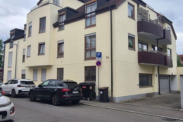 Prenájom bytu 2-izbový 62 m², Ulrichstraße 34, Reutlingen, Bádensko-Wurttembersko Prenájom bytu 2-izbový 62 m², Ulrichstraße 34, Reutlingen, Bádensko-Wurttembersko
