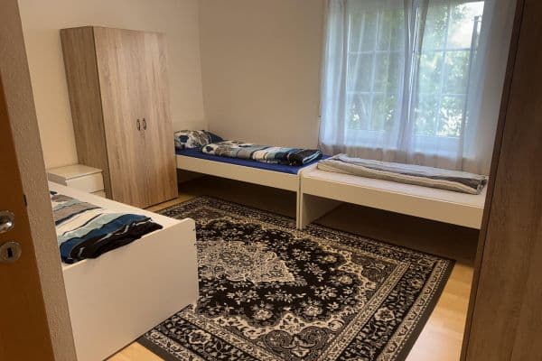 Prenájom domu 400 m², pozemek 600 m², Fresing, Bavorsko Prenájom domu 400 m², pozemek 600 m², Fresing, Bavorsko