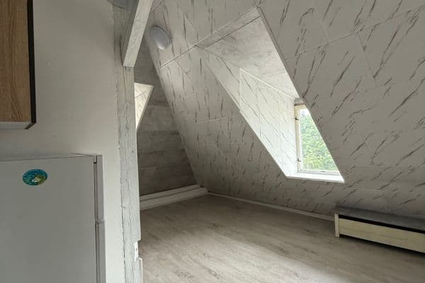 Prenájom bytu 3-izbový 60 m², Na Samotě, Praha Prenájom bytu 3-izbový 60 m², Na Samotě, Praha