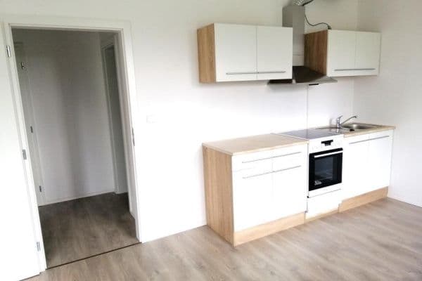 Predaj bytu 2-izbový 57 m², Armádní, Milovice Predaj bytu 2-izbový 57 m², Armádní, Milovice
