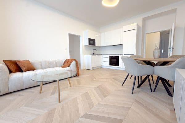 Predaj bytu 2-izbový 54 m², Jeseniova, Praha Predaj bytu 2-izbový 54 m², Jeseniova, Praha