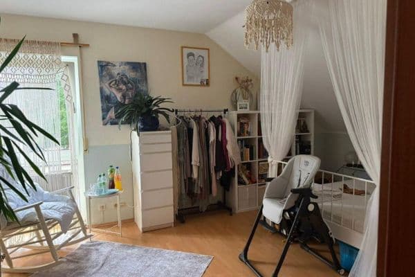 Prenájom bytu 4-izbový 150 m², Spitzwegstraße 6, Alzenau-Wasserlos Prenájom bytu 4-izbový 150 m², Spitzwegstraße 6, Alzenau-Wasserlos