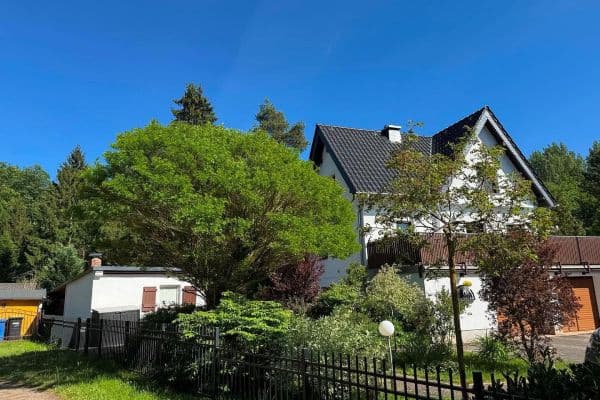 Predaj domu 180 m², pozemek 2.700 m², Jahnsdorf Predaj domu 180 m², pozemek 2.700 m², Jahnsdorf