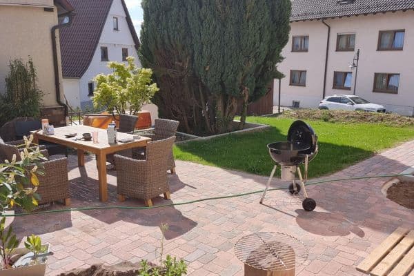 Predaj domu 108 m², pozemek 312 m², Im Reutbusch, Birkenfeld Predaj domu 108 m², pozemek 312 m², Im Reutbusch, Birkenfeld