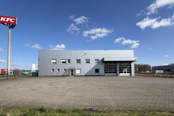 Prenájom nebytového priestoru 1.750 m², Holsterfeld 3A, Salzbergen, Dolné Sasko Prenájom nebytového priestoru 1.750 m², Holsterfeld 3A, Salzbergen, Dolné Sasko