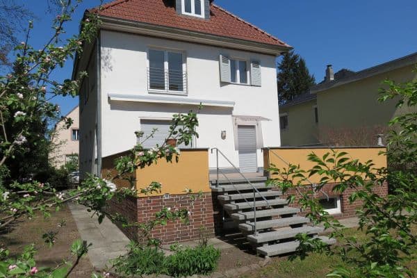 Predaj domu 193 m², pozemok 527 m², Mögeldorfer Weg 2, Berlin Predaj domu 193 m², pozemok 527 m², Mögeldorfer Weg 2, Berlin