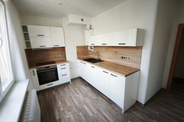 Prenájom bytu 3-izbový 76 m², Pod Záhorskem, Plzeň, Plzeňský kraj Prenájom bytu 3-izbový 76 m², Pod Záhorskem, Plzeň, Plzeňský kraj