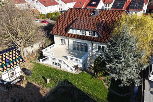 Predaj domu 500 m², pozemok 980 m², Prödeler Straße 9, Markkleeberg, Sasko Predaj domu 500 m², pozemok 980 m², Prödeler Straße 9, Markkleeberg, Sasko