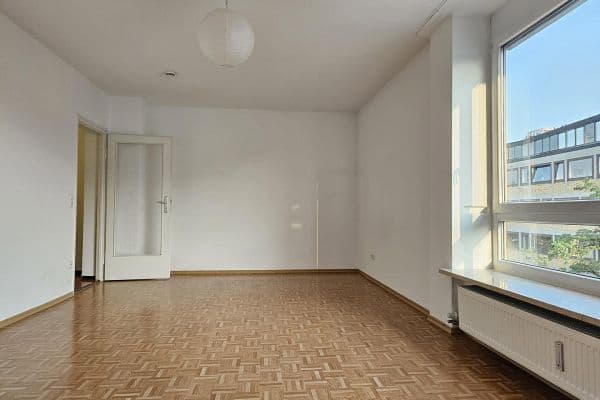 Prenájom bytu 1-izbový 37 m², Luisenstraße 60, München, Bavorsko Prenájom bytu 1-izbový 37 m², Luisenstraße 60, München, Bavorsko