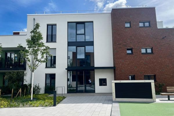 Prenájom bytu 3-izbový 128 m², Alte Str. 8, Frechen Prenájom bytu 3-izbový 128 m², Alte Str. 8, Frechen