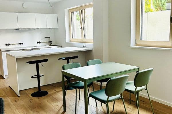 Prenájom bytu 1-izbový 44 m², Mühlheim Prenájom bytu 1-izbový 44 m², Mühlheim