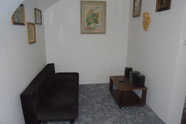 Prenájom bytu 1-izbový 30 m², Hostivická, Praha Prenájom bytu 1-izbový 30 m², Hostivická, Praha