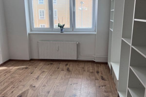Prenájom bytu 2-izbový 59 m², Lidická, Zliv Prenájom bytu 2-izbový 59 m², Lidická, Zliv