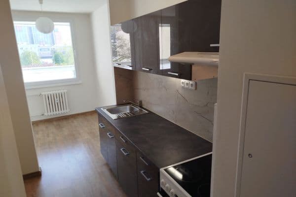 Predaj bytu 3-izbový 76 m², Praha Predaj bytu 3-izbový 76 m², Praha