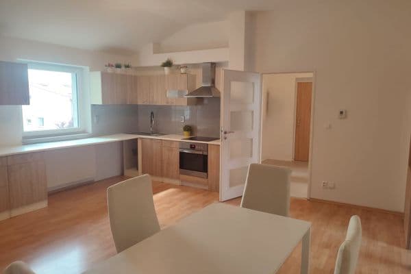Predaj bytu 3-izbový 62 m², Břežany II Predaj bytu 3-izbový 62 m², Břežany II