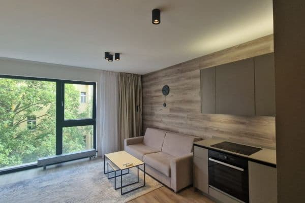 Prenájom bytu 2-izbový 50 m², Staropramenná, Praha Prenájom bytu 2-izbový 50 m², Staropramenná, Praha