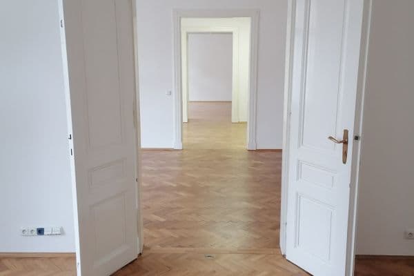 Prenájom kancelárie 117 m², Dušní, Praha Prenájom kancelárie 117 m², Dušní, Praha