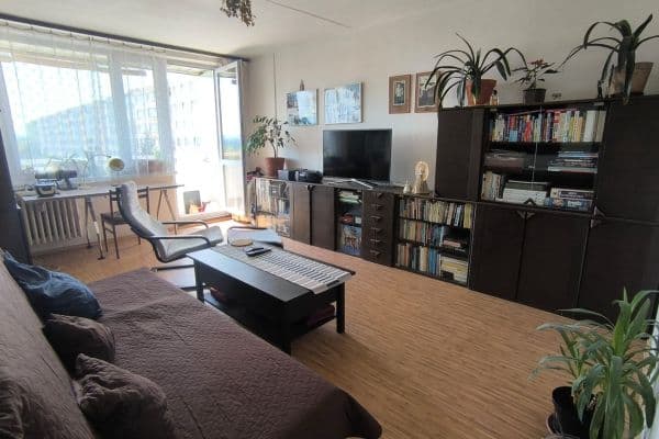Prenájom bytu 3-izbový 71 m², Rezlerova, Praha Prenájom bytu 3-izbový 71 m², Rezlerova, Praha