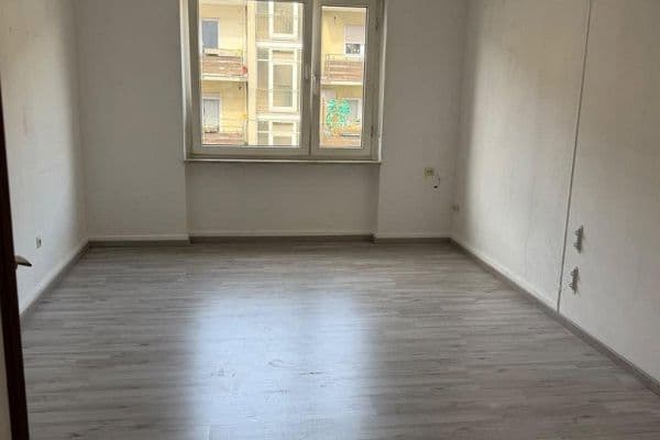 Prenájom bytu 2-izbový 74 m², Geibelstr. 15, Karlsruhe Prenájom bytu 2-izbový 74 m², Geibelstr. 15, Karlsruhe