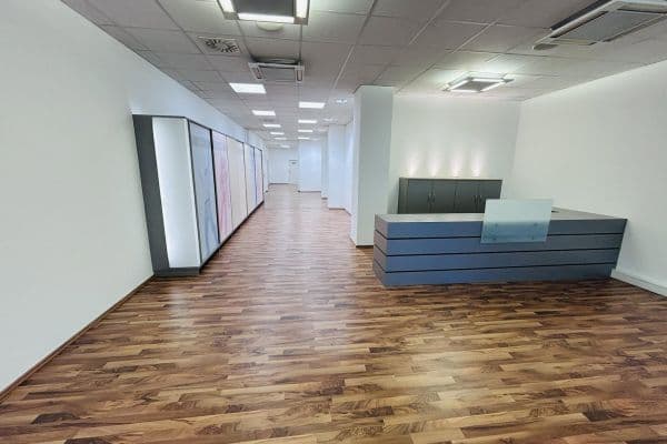 Prenájom kancelárie 360 m², Stuttgarter Straße 80, Geislingen an der Steige Prenájom kancelárie 360 m², Stuttgarter Straße 80, Geislingen an der Steige