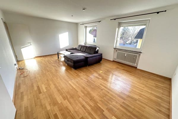 Prenájom bytu 4-izbový 117 m², Poing, Bavorsko Prenájom bytu 4-izbový 117 m², Poing, Bavorsko